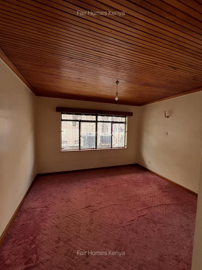 4 Bed Townhouse with En Suite at Mbaazi Avenue - 10