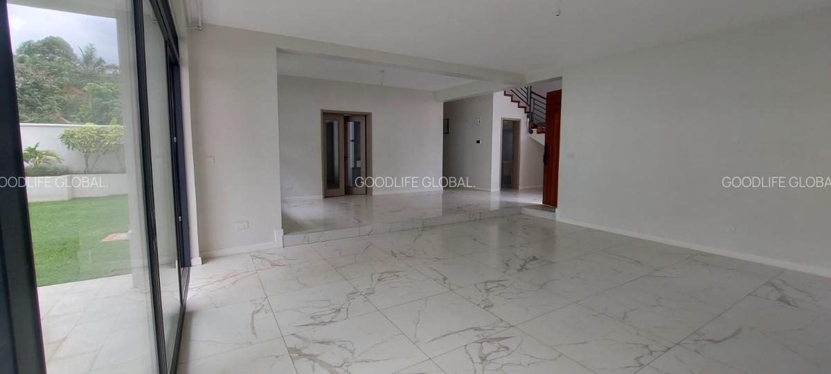 5 Bed Villa with En Suite at Lavington - 11