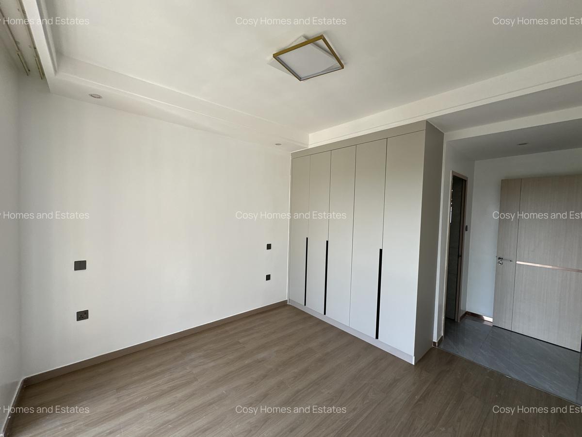 3 Bed Apartment at Riverside - 11