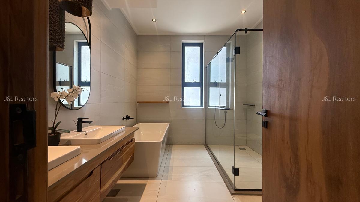 4 Bed Apartment with En Suite in Loresho - 13