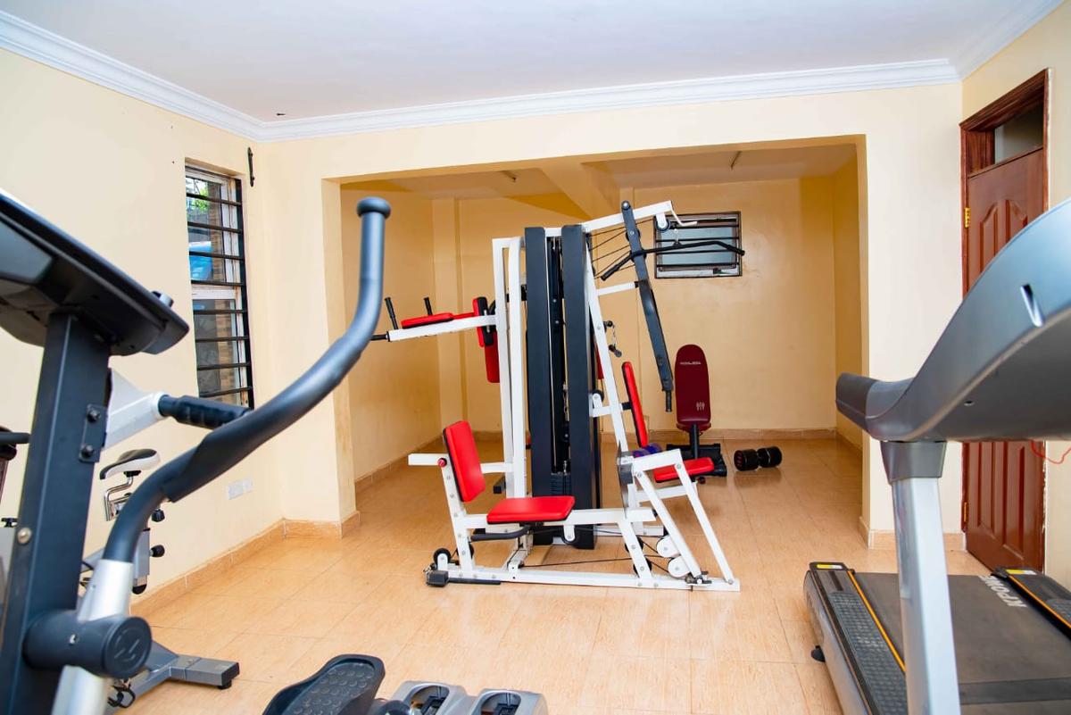 Serviced 3 Bed Apartment with Gym in Westlands Area - 11