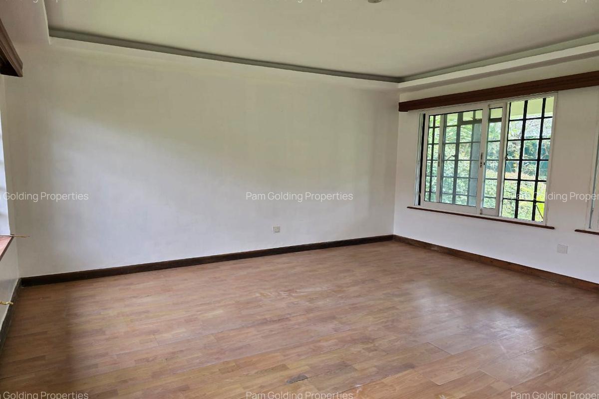 5 Bed House in Runda - 5