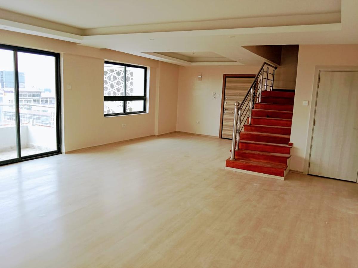 5 Bed Apartment with Backup Generator in Parklands - 11