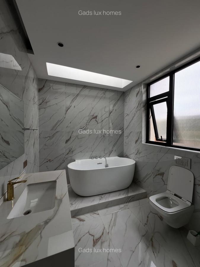 5 Bed Villa with En Suite at Lavington - 7