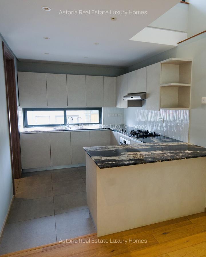 3 Bed Villa with En Suite at 2026-389 3 Bed - 13