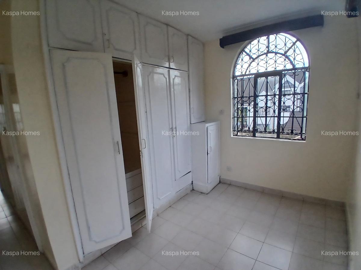 5 Bed House with En Suite in Karen - 9