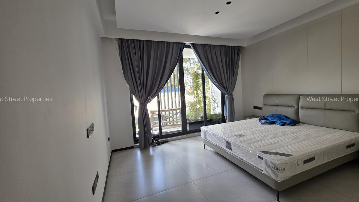 6 Bed Villa with En Suite in Lavington - 12