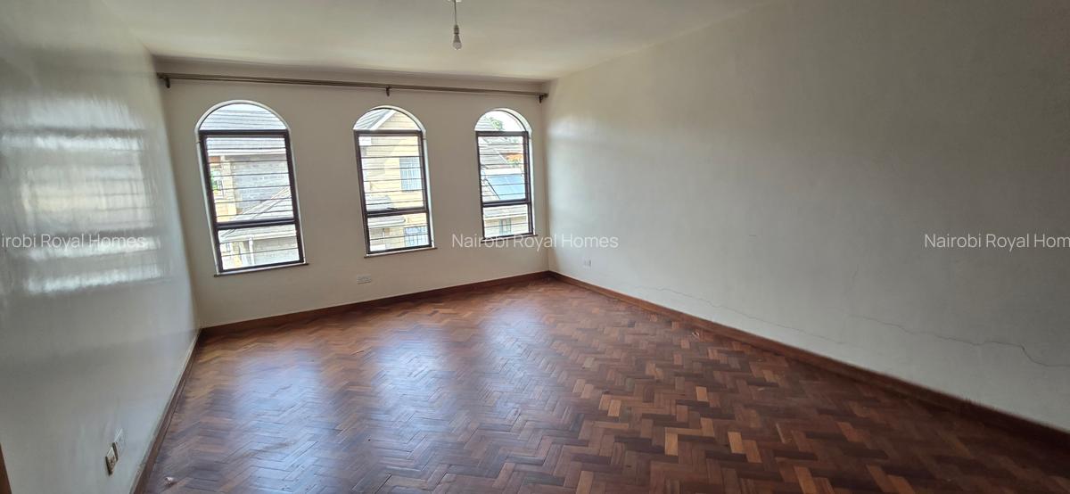 5 Bed Townhouse with En Suite at Lavington Green - 4