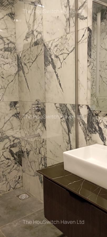 1 Bed Apartment with En Suite in Brookside - 7