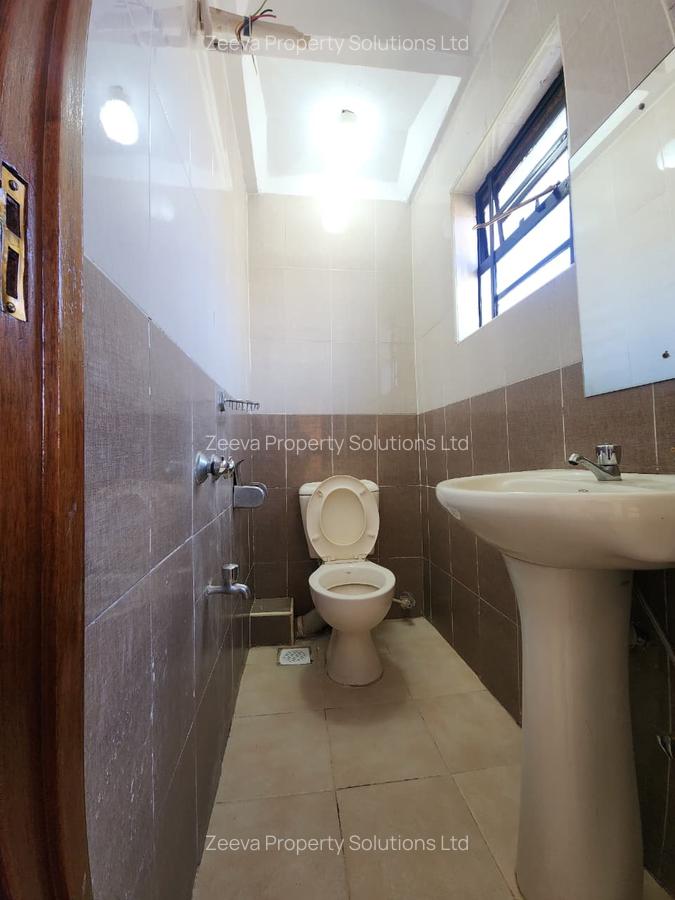 4 Bed House with En Suite in Runda - 15