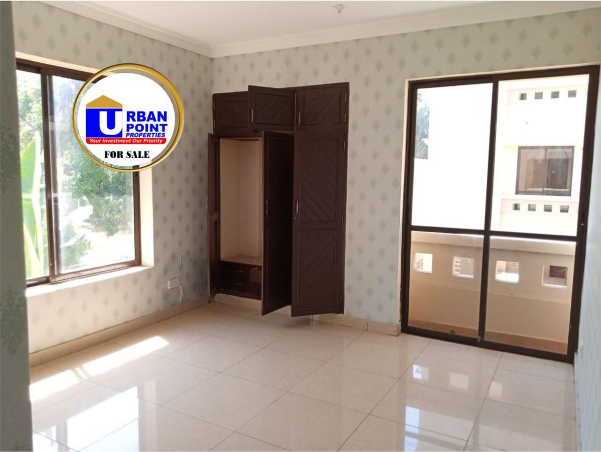 3 Bed Apartment with En Suite in Nyali Area - 2