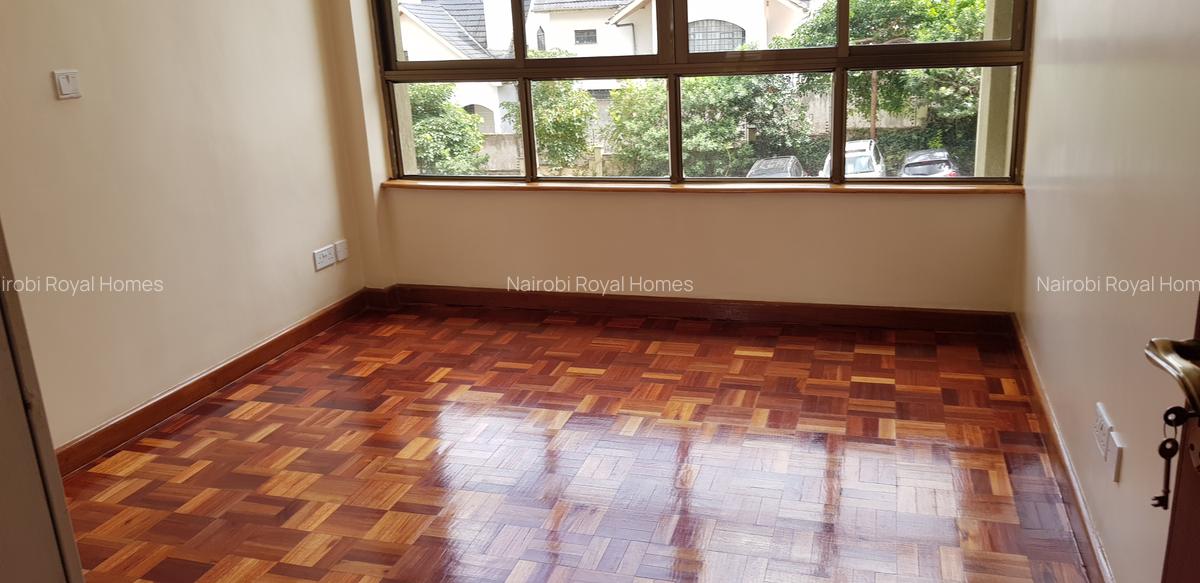 3 Bed Apartment with En Suite at Lavington Heights - 16