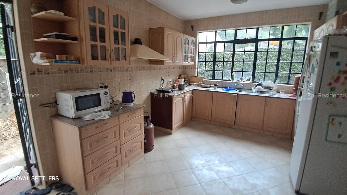 4 Bed Townhouse with En Suite at James Gichuru - 15