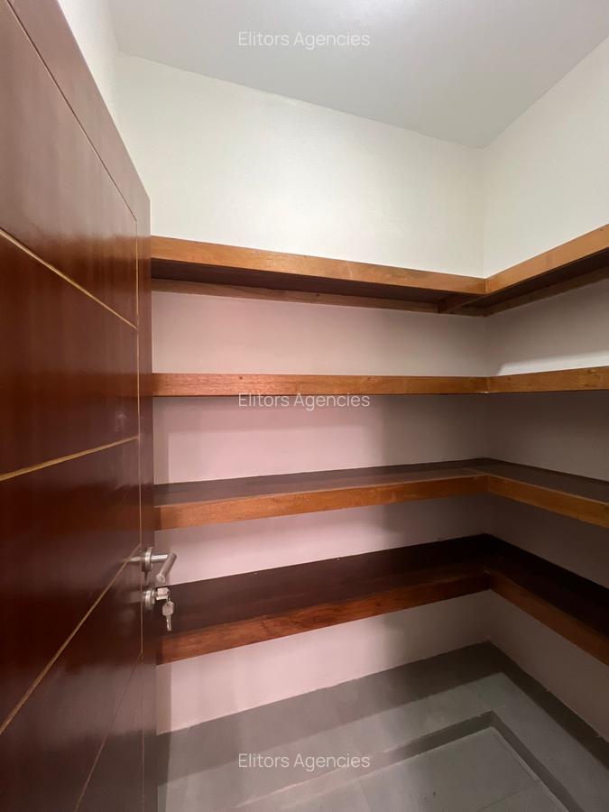 3 Bed Apartment with En Suite at Parklands Road - 7