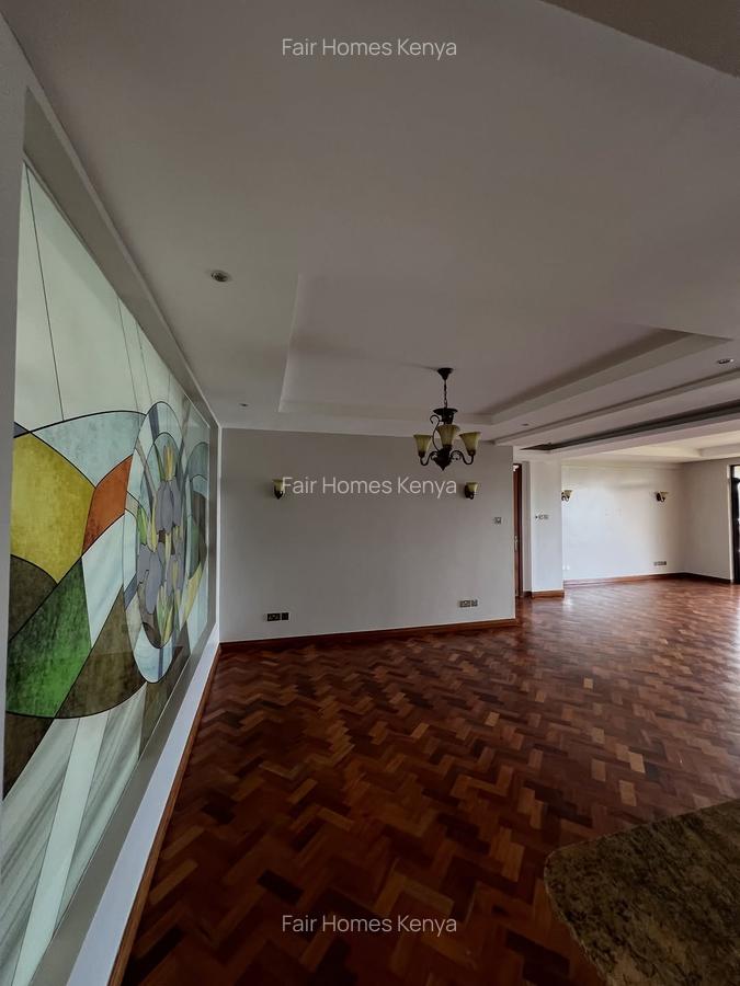 4 Bed Apartment with En Suite at Riverside Drive - 12