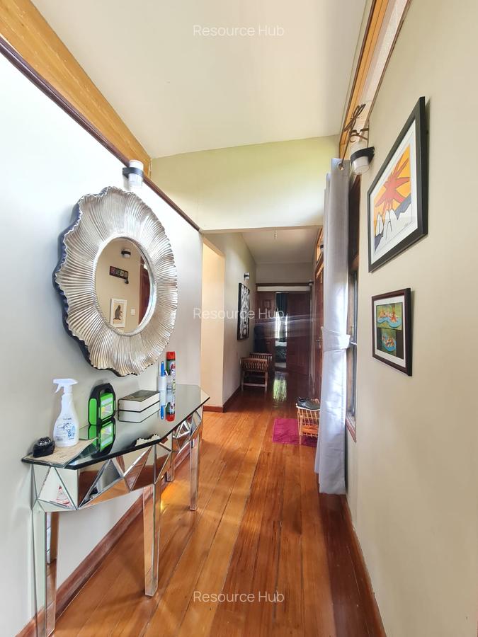 2 Bed House with En Suite at Near The Hub - 13