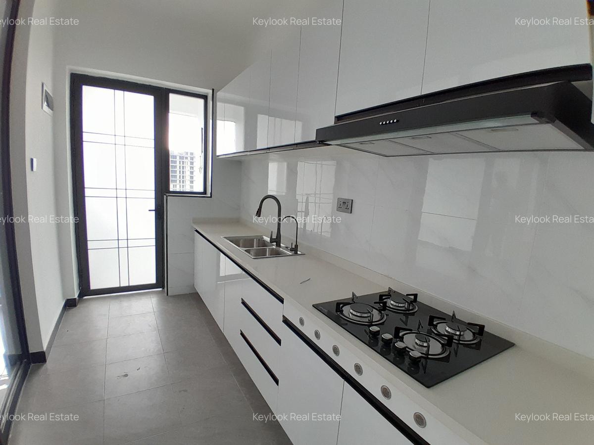 2 Bed Apartment with En Suite at Lavington - 5