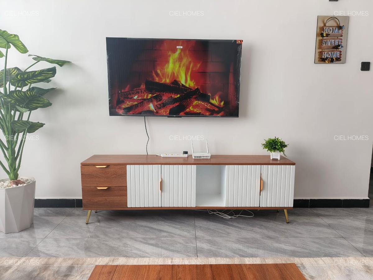 3 Bed Apartment with En Suite at Wood Avenue - 4