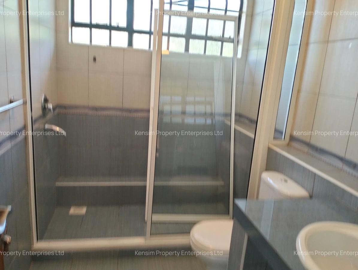 4 Bed Townhouse with En Suite in Lavington - 2