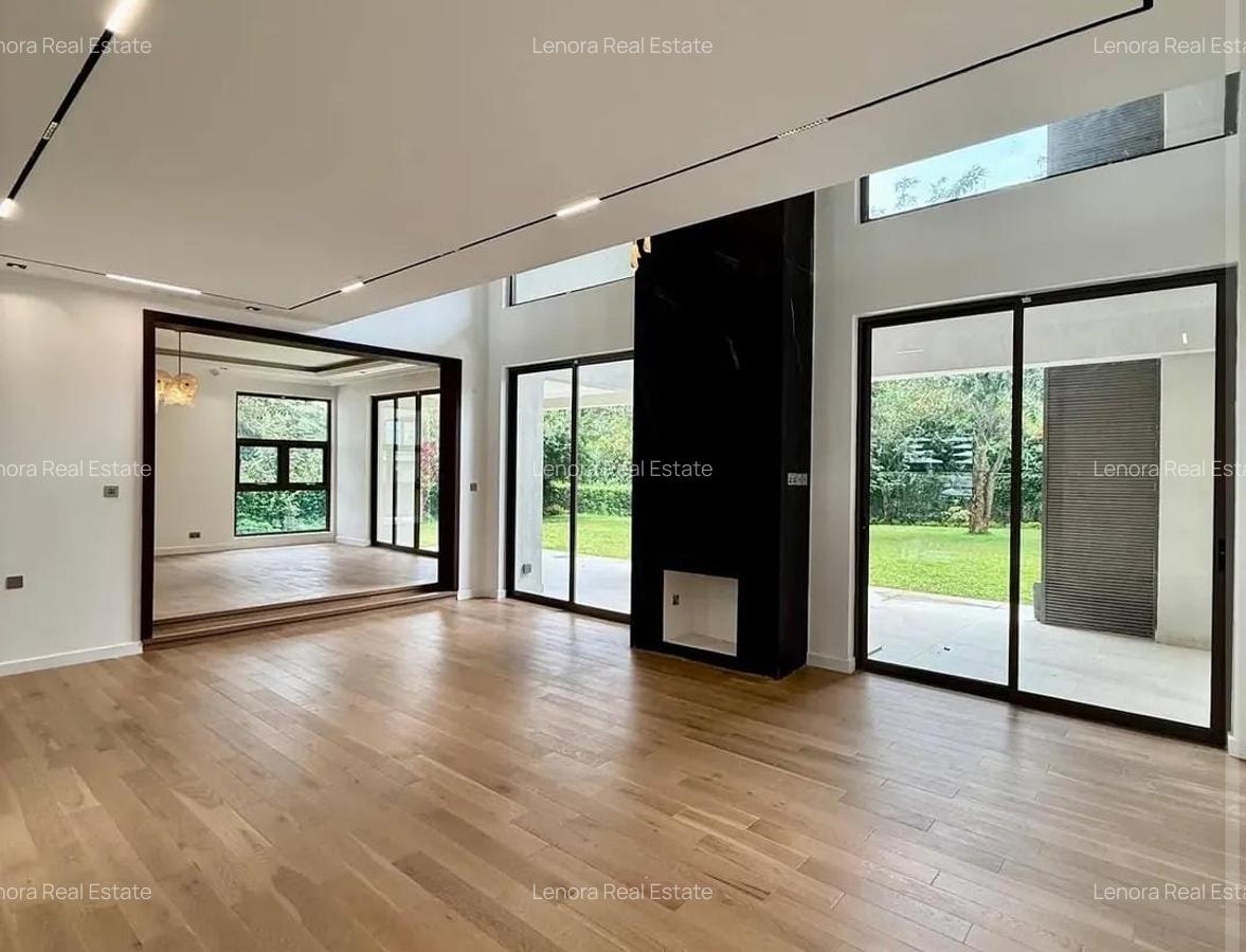 5 Bed Villa with En Suite in Karen Hardy - 8