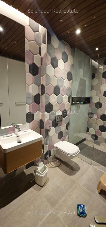 4 Bed Apartment with En Suite in Parklands - 8