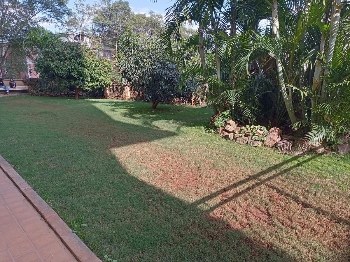 3 Bed Apartment with En Suite in Westlands Area - 4