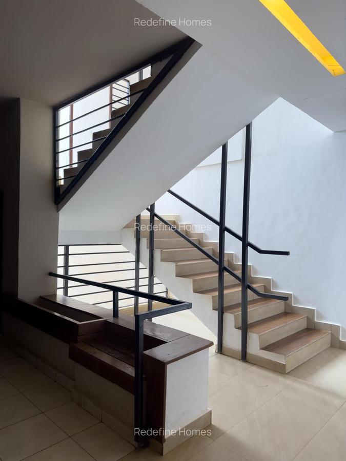 3 Bed Apartment with En Suite in Parklands - 2