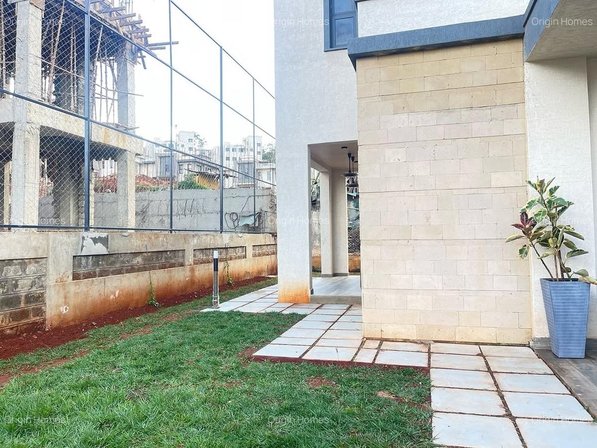 4 Bed Townhouse with En Suite at Loresho - 9