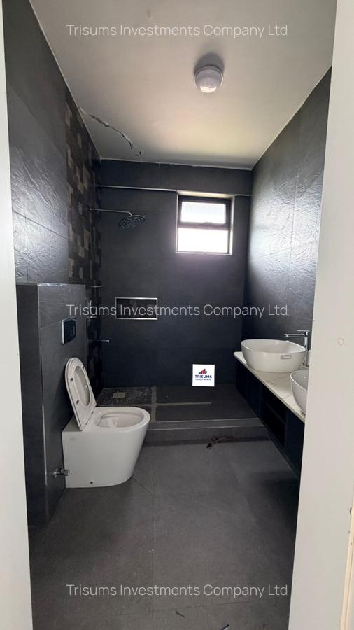 2 Bed Apartment with En Suite in Parklands - 11