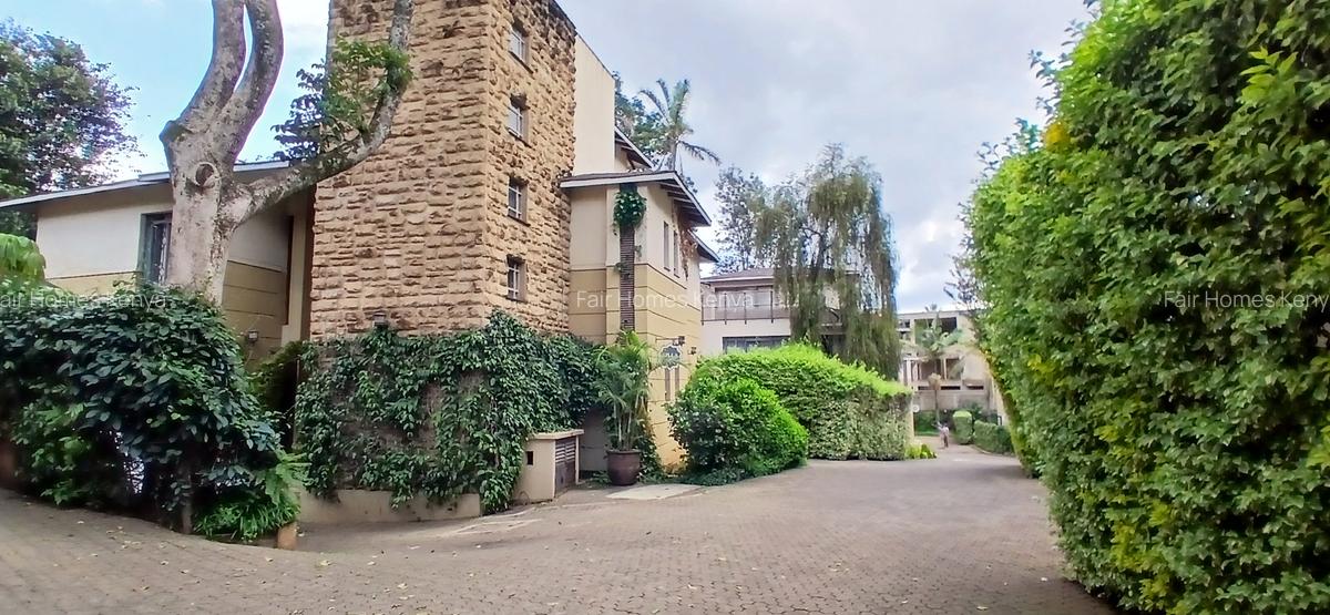 4 Bed Townhouse with En Suite at Lavington Green - 20