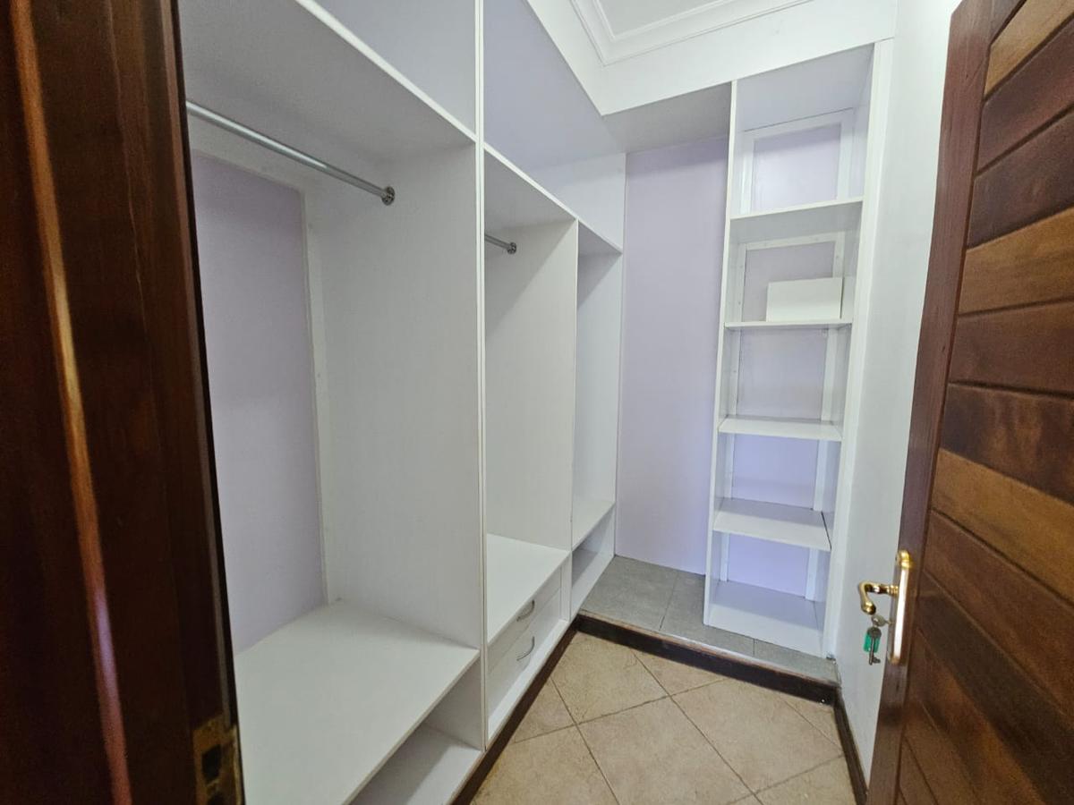4 Bed House with En Suite in Runda - 7