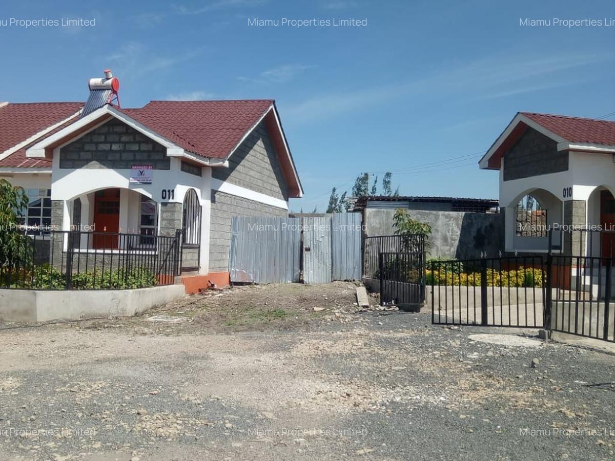 3 Bed House with En Suite at Malaa Town - 2