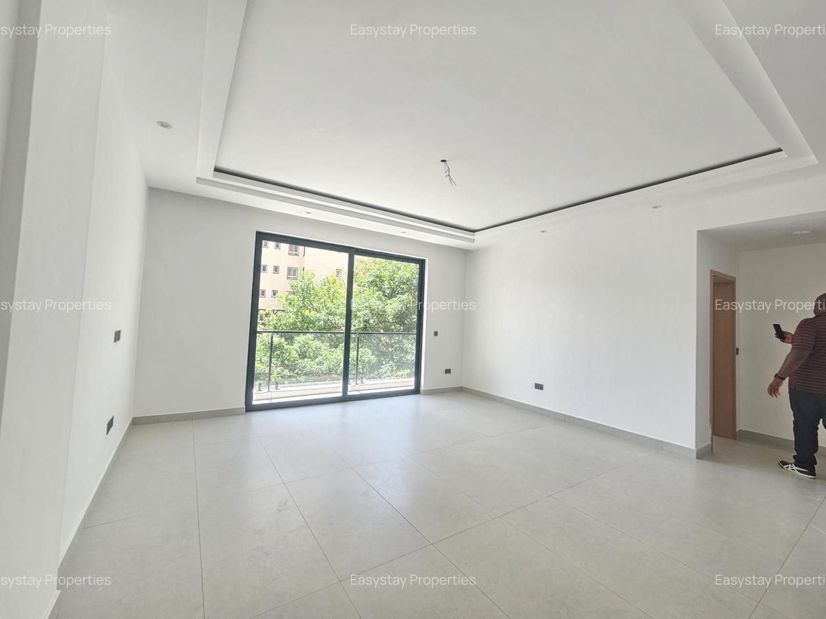 2 Bed Apartment with En Suite in Brookside - 1