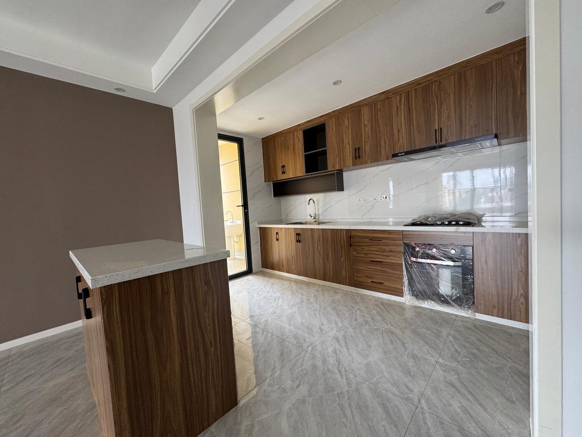 Serviced 2 Bed Apartment with En Suite in Kilimani - 7