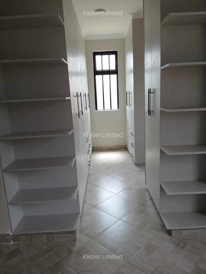 4 Bed House with En Suite in Ruiru - 6