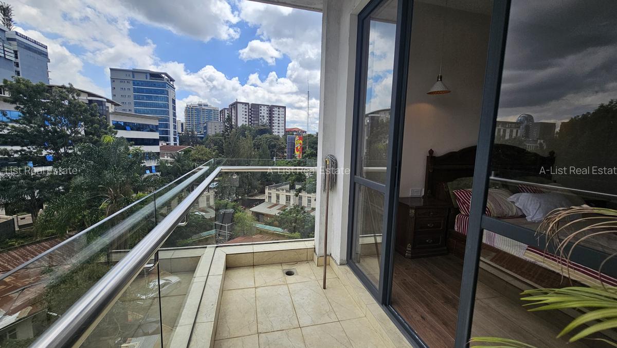 3 Bed Apartment with En Suite at Parklands Road - 5
