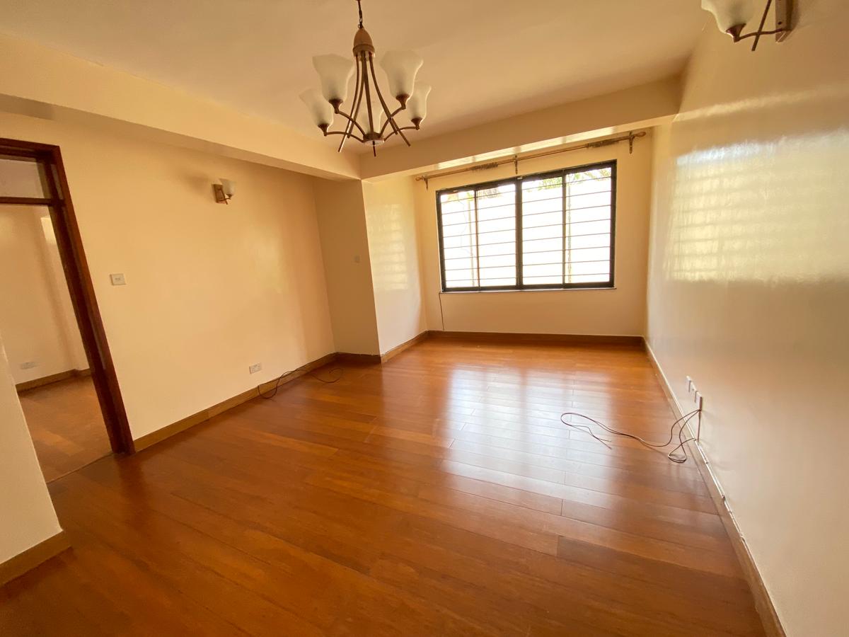 5 Bed Townhouse with En Suite in Lavington - 13