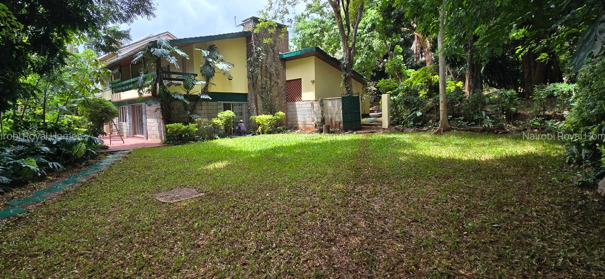 4 Bed House with En Suite at Lavington Green - 8