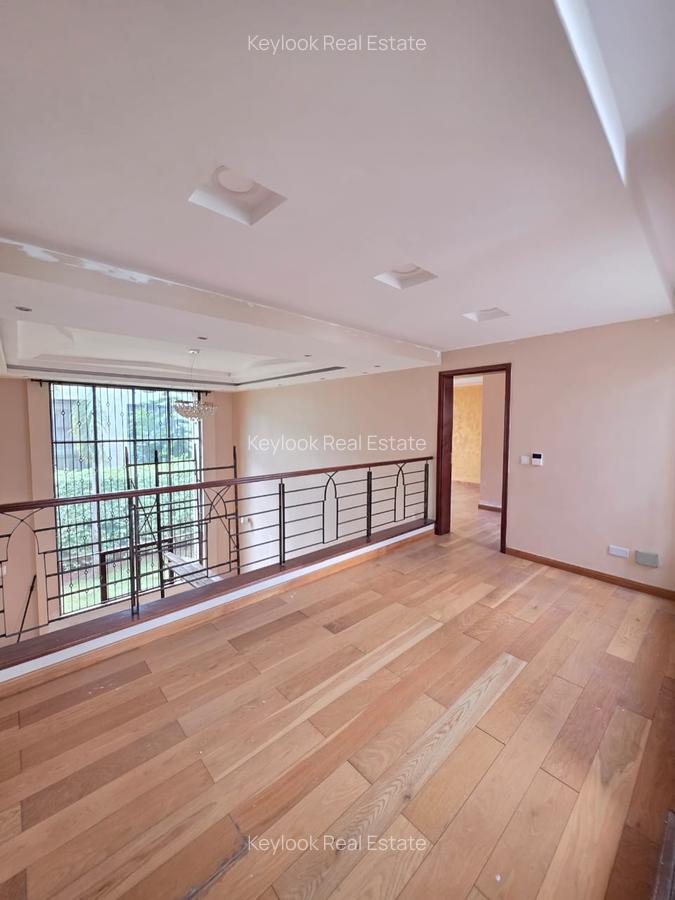 4 Bed Townhouse with En Suite in Lavington - 9