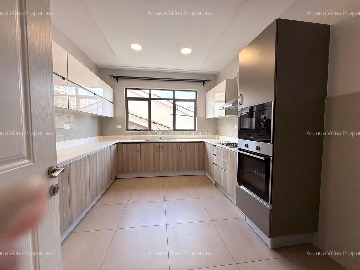 2 Bed Apartment with En Suite in Kilimani - 4