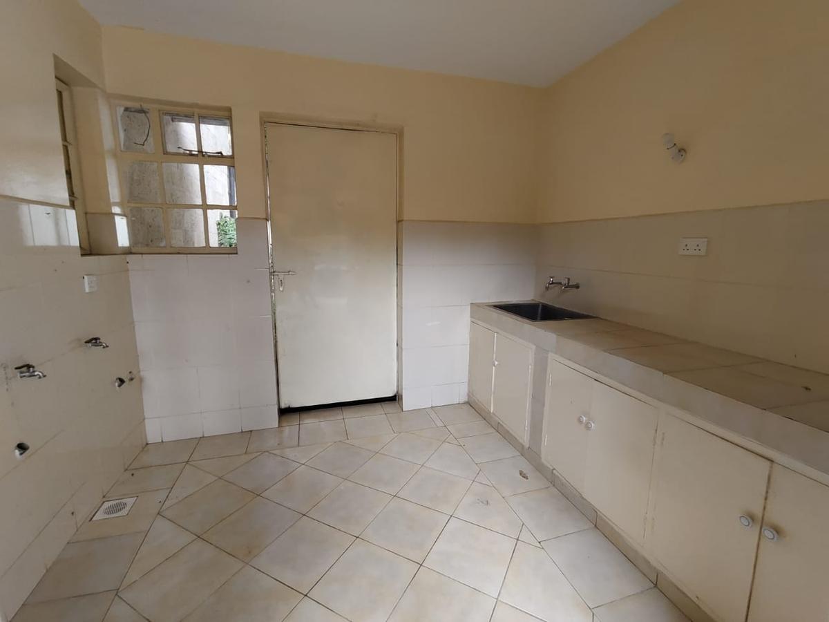 5 Bed House with En Suite at Mzima Springs - 7