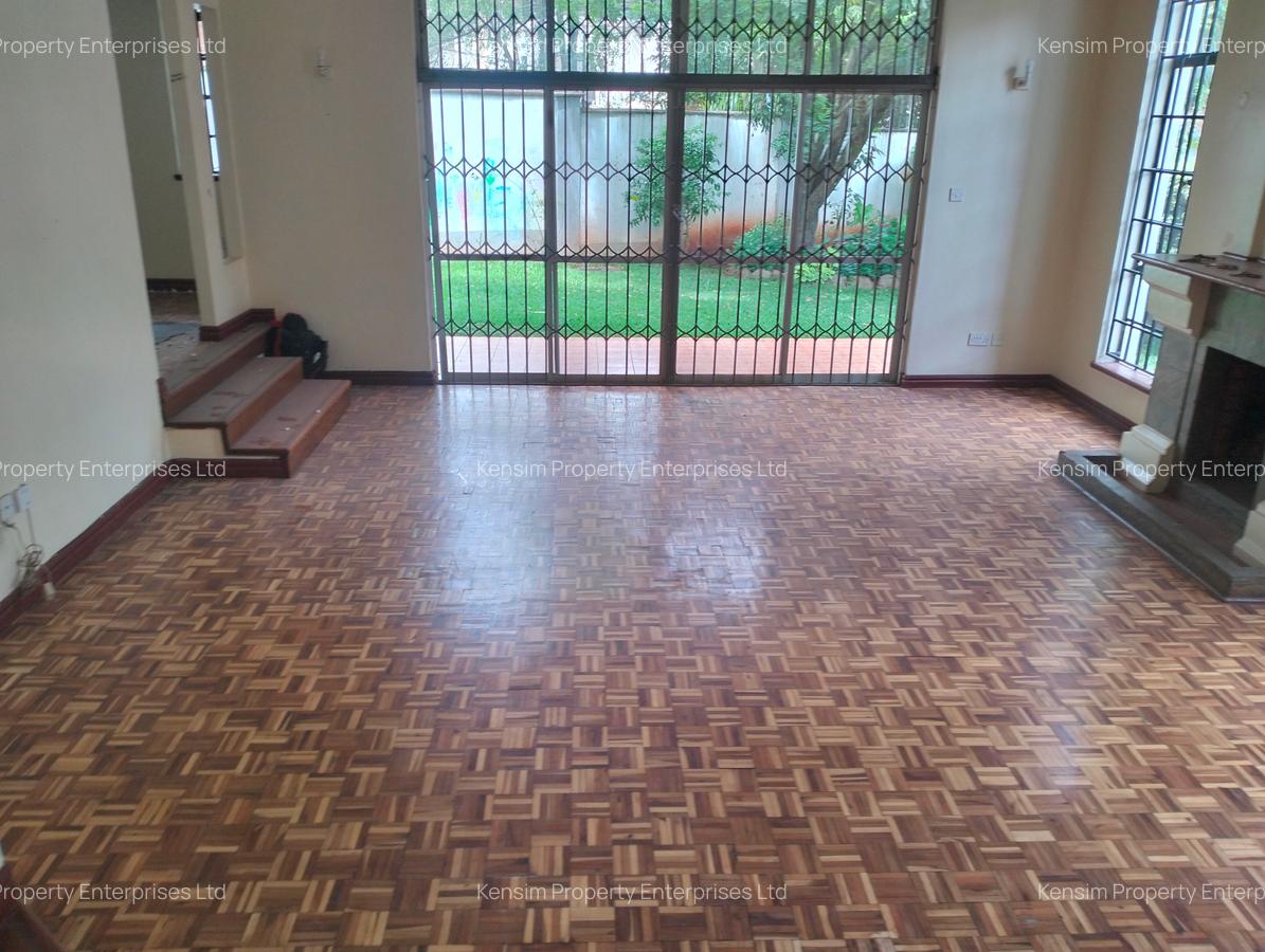 4 Bed Townhouse with En Suite in Lavington - 13