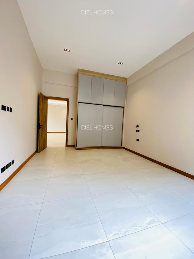 4 Bed House with En Suite in Loresho - 11