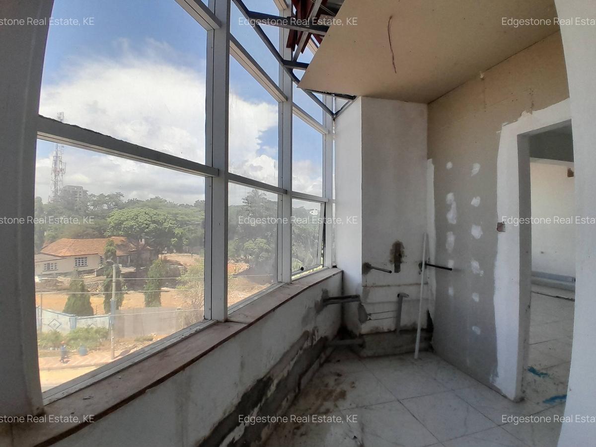 2,500 ft² Commercial Property with Parking in Nyali Area - 9