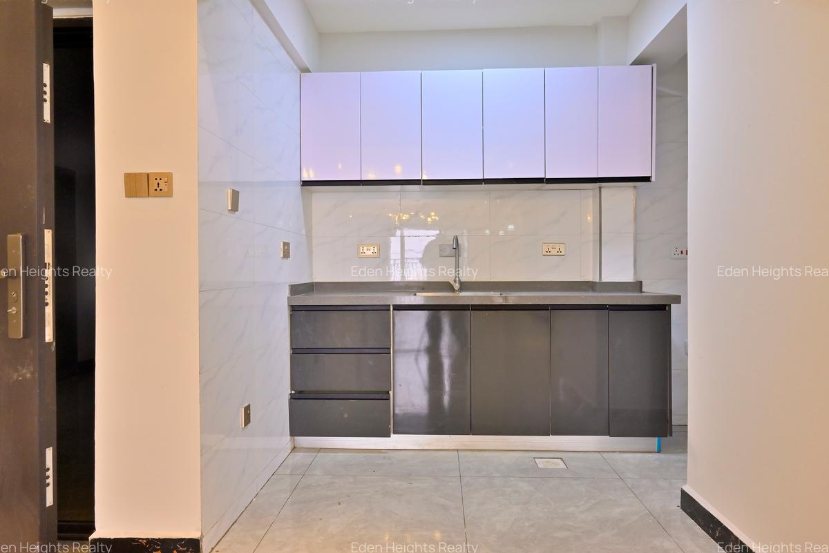 2 Bed Apartment with En Suite at Othaya Road - 3