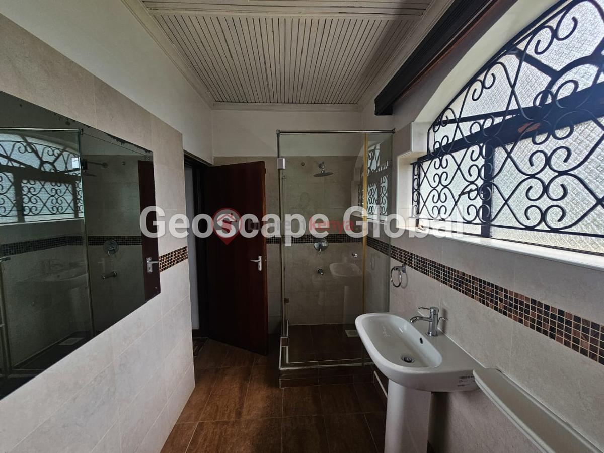 4 Bed House with En Suite in Kitisuru - 6