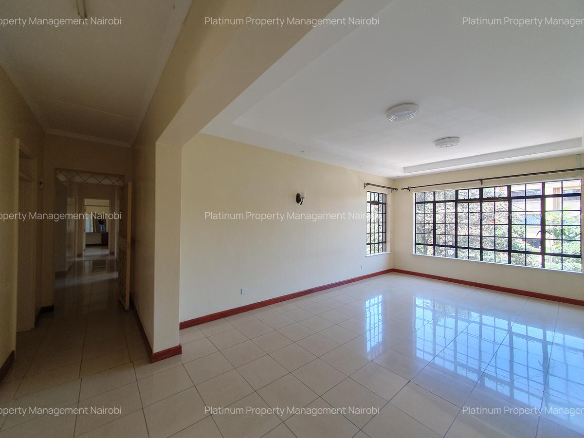 4 Bed Apartment with En Suite in General Mathenge - 8