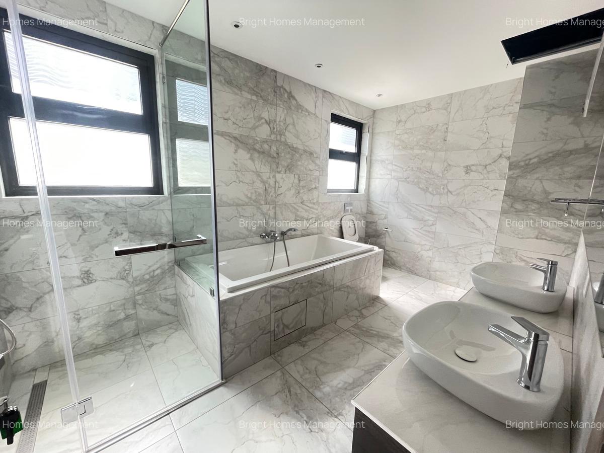 4 Bed Townhouse with En Suite in Spring Valley - 7