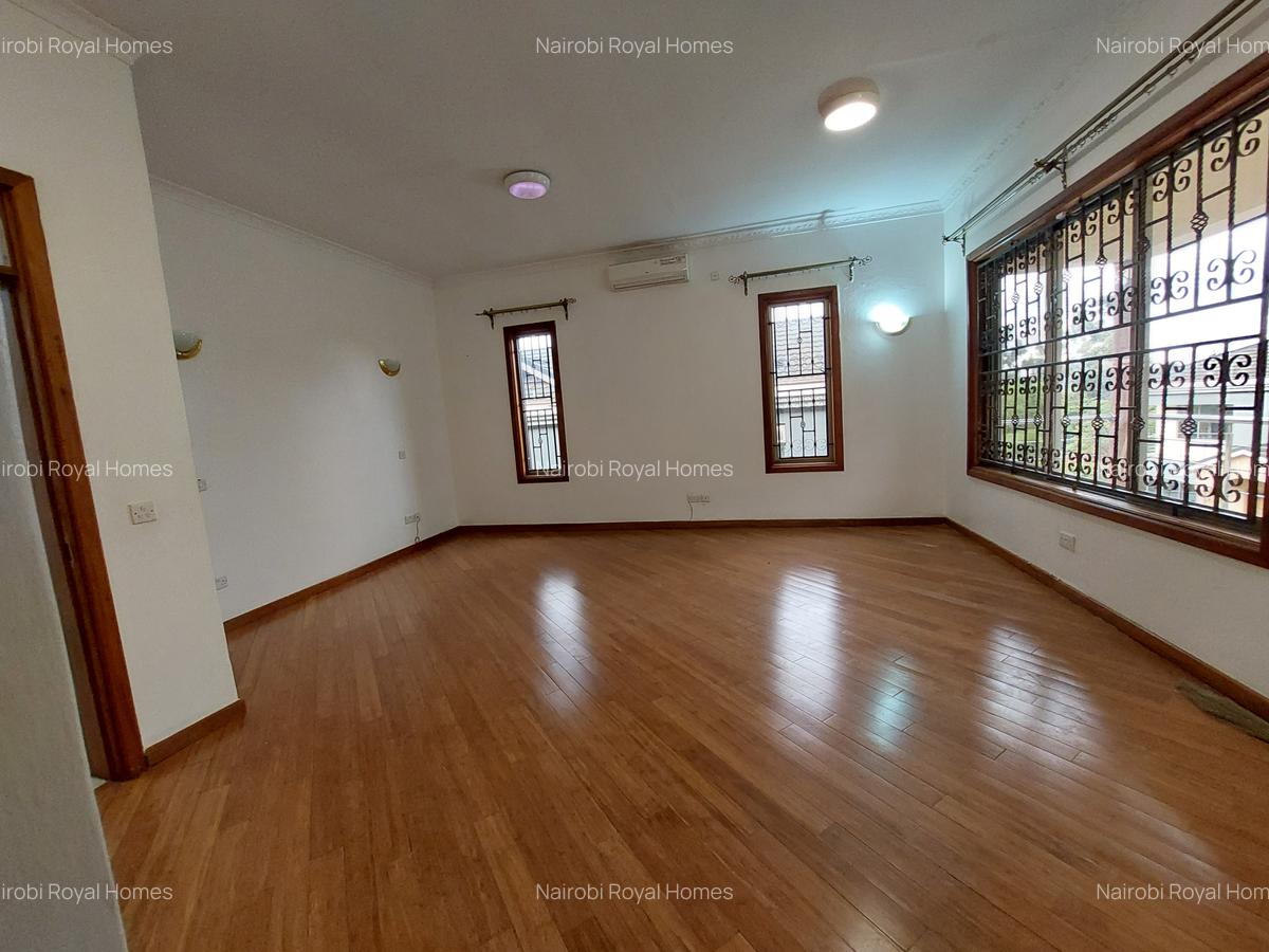 5 Bed Townhouse with En Suite at Eldama Park - 15