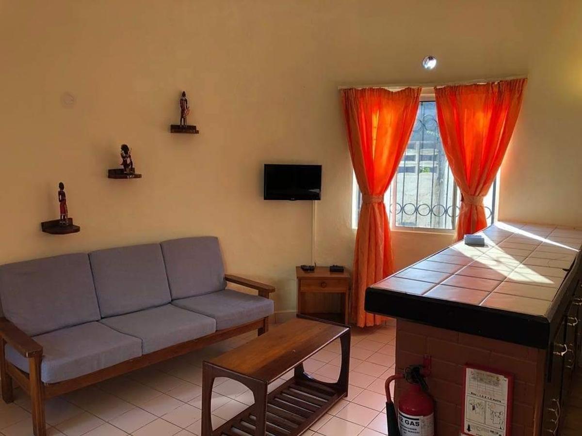 Serviced 1 Bed Apartment with En Suite at 1St Avenue Nyali - 6